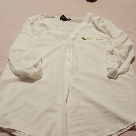 NWOT white top size large - Picture 2 of 3